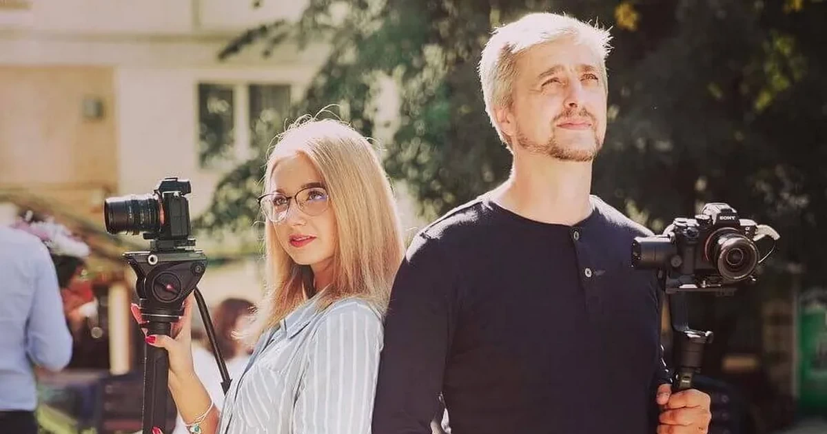 Gabriel Șendrea și colegul videograf — echipa de rezervă Clipe Dragi, Iași- coperta articol Ce se întâmplă dacă videograful se îmbolnăvește la nuntă